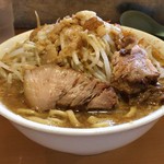 ラーメン荘 地球規模で考えろ - ラーメン(野菜,脂)