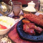 シェフ - コロッケ盛り合わせ：1,200円