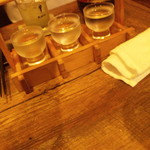 居酒屋 おいちょ - 日本酒三種飲み比べ・６５０円