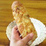パン家アストレア - 【2016.8.4】くるみとゴーダチーズのフランスパン(180円)
