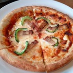 キッチンイナバ - 日替わりピザ（ゴーヤ）