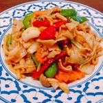 Spicy Yakisoba (stir-fried noodles) with Thai thick noodles