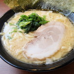 Yokohamaiekeiramensengenya - 醤油ラーメン