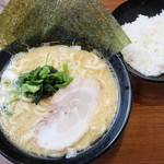 Yokohamaiekeiramensengenya - 醤油ラーメン＆ライス中