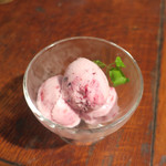 ヴァカンツァ - 苺とヨーグルトのソルベ