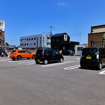 Nakajou Tamago Chokubaiten - 駐車場が広いです（２０１６年８月）
