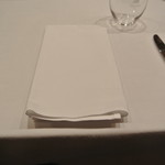 ヴィーノ・デッラ・パーチェ - テーブルセット