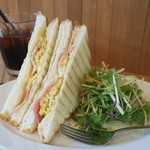 CAFE&SHOP ISANA - ホットサンドランチ税込み800円