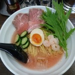 麺屋 すずらん - 冷やし海老塩。チャーシューは好いが、海老が貧相（笑）