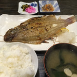さかな・炙り　暖 - 焼き魚定食 (柳ガレイ)
            2016年8月5日