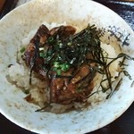 Okinawa Dainingu Nagomi - （2016/8  訪問）ソーキ軟骨煮丼。そば注文で頼める嬉しい100円。こちらもソーキたっぷりです。