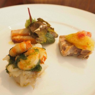 地域の美味しい食材を扱っています。
