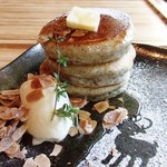 にこすたいる - 古代米パンケーキ奈良県のはちみつ