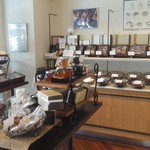 マテリエル - 店内全景