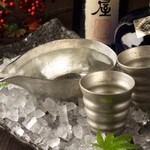 銀座方舟 - 富山県高岡市「能作」の錫の酒器を使用