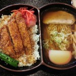 あたご食堂 - ふたご丼（ラーメン＆カツ重）800円／平成28年8月