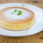 カフェ アクイーユ - アクイーユパンケーキ　メープルシロップ＆バター