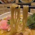麺処 蛇の目屋 - 鶏白湯の麺アップ(2016.07)