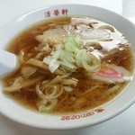 清華軒 - 【2016.8.5(金)】ラーメン(並盛・手打ち麺)700円