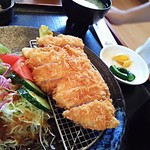 食膳響 - ロースカツはこんな感じ