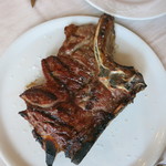 Trattoria il Pozzo - ビステッカ・アッラ・フィオレンティーナ　800ｇで40ユーロ