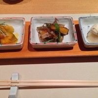 銀座 圓 - 京都、田鶴さんの夏野菜ラタトゥイユ＆和牛とささげ豆の山椒きんぴら＆桃の白和え