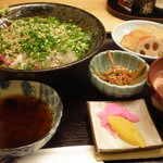 酒肴・旬彩 伊藤 - 海鮮丼と小鉢