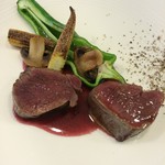 リストランテ　アニモフェリーチェ - エゾ鹿もも肉のロースト　カシスソース