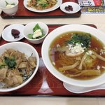 Shefu Miyado - ミニ丼（焼肉丼）＋ラーメン2016.08.05