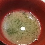 鮨 土方 - 自家製の特製七味を散らして頂きます