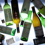 Wine bar M - ワインは常時100種類以上をグラスでご提供しております。