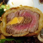レーヴ ドゥ ギャルソン - １０月・肉料理・牛フィレ、シャンピニオン、フォアグラのパイ包み