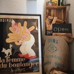 54490158 - 階段を昇った所のディスプレイ