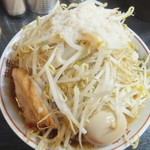 ダントツラーメン - 味玉ラーメン小630円、ニンニク有、味の濃さ＆脂の多さ＆野菜各4倍(2016.7.22)