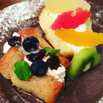 トラットリア・築地パラディーゾ - ババ ラム酒たっぷり染み込んでました！