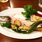 トラットリア・築地パラディーゾ - 綺麗にサーブしてくれます(^^)カマス美味しかった！