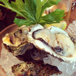 トラットリア・築地パラディーゾ - 岩牡蠣、双子ちゃんでした(^^)