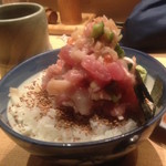 日本橋海鮮丼 つじ半 - ぜいたく丼 梅 990円(税込)