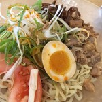 Golden Pork Tonkotsu Ramen Bar - 現実