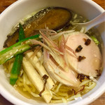 鶏の穴 - 8月限定冷し塩ラーメン820円税込