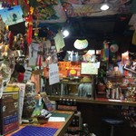 ハバカーる。 - とにかく雑多な店内