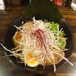 素敵にラーメン - 牛骨ねぎチャーシューメン