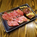 炭火焼肉 赤黒 - カルビ盛り