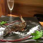 日本酒酒場立呑み仁 - 1日5食限定：鮎の塩焼き