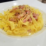 Cafe Salon E・REGANTE - 自家製ベーコンのカルボナーラフェットチーネ1,450円