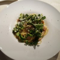 サンタ・マリア・ノヴェッラ・ティサネリーア 京都店 - 鶏肉のコンフィとルッコラの山椒風味パスタ