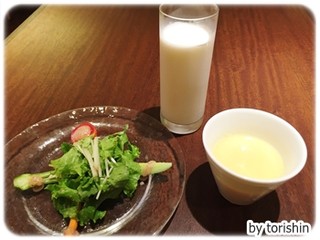 Foresuto guriru - サラダ＆ポタージュ＋追加オーダーした守谷さんちの牛乳