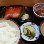 鳥栄 - 鮭粕漬け定食800円