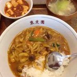 東生園 - きのこカレーライス