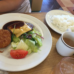 ココス - 日替わりランチ、デミチーズハンバーグ&北海道野菜のコロッケ630円税別